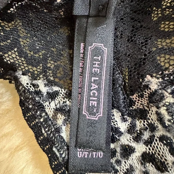 Victoria's Secret Black Lace Leopard Panty - Picture 5 of 7